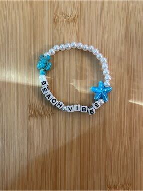Beach Vibes Pearl Bracelet with Blue Turtle & Starfish
